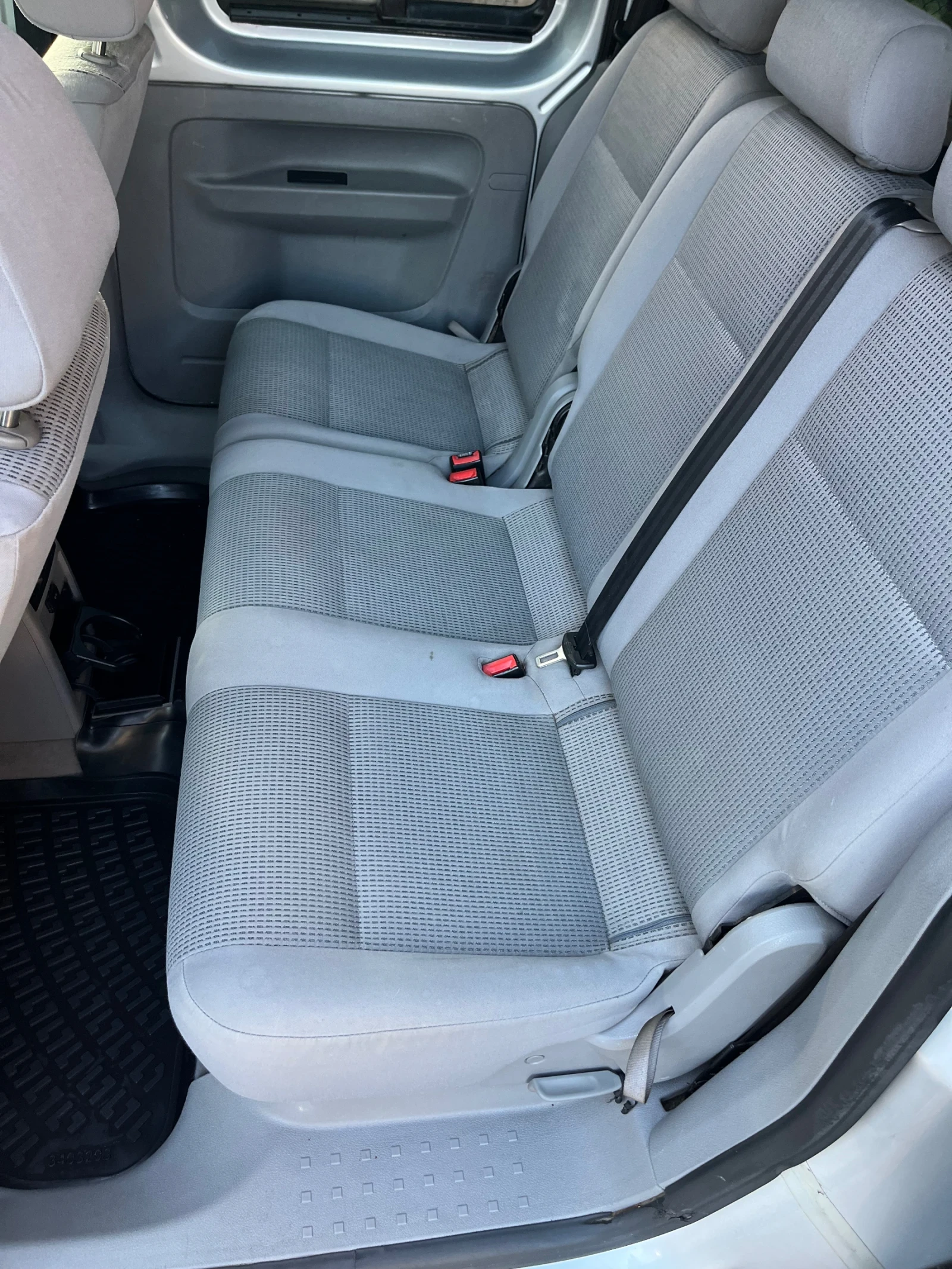 VW Caddy Life 1.9 105 , снимка 8 - Автомобили и джипове - 54306838