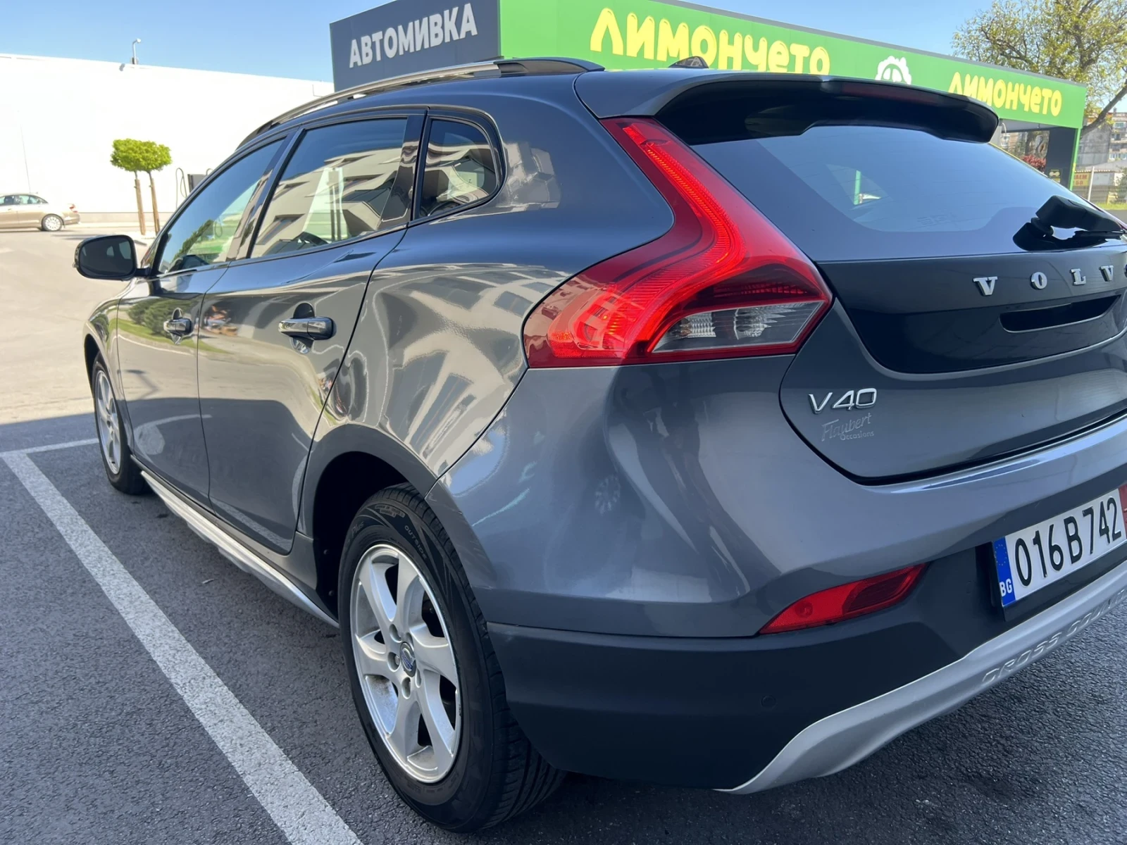 Volvo V40 Cross Country, снимка 4 - Автомобили и джипове - 54344042