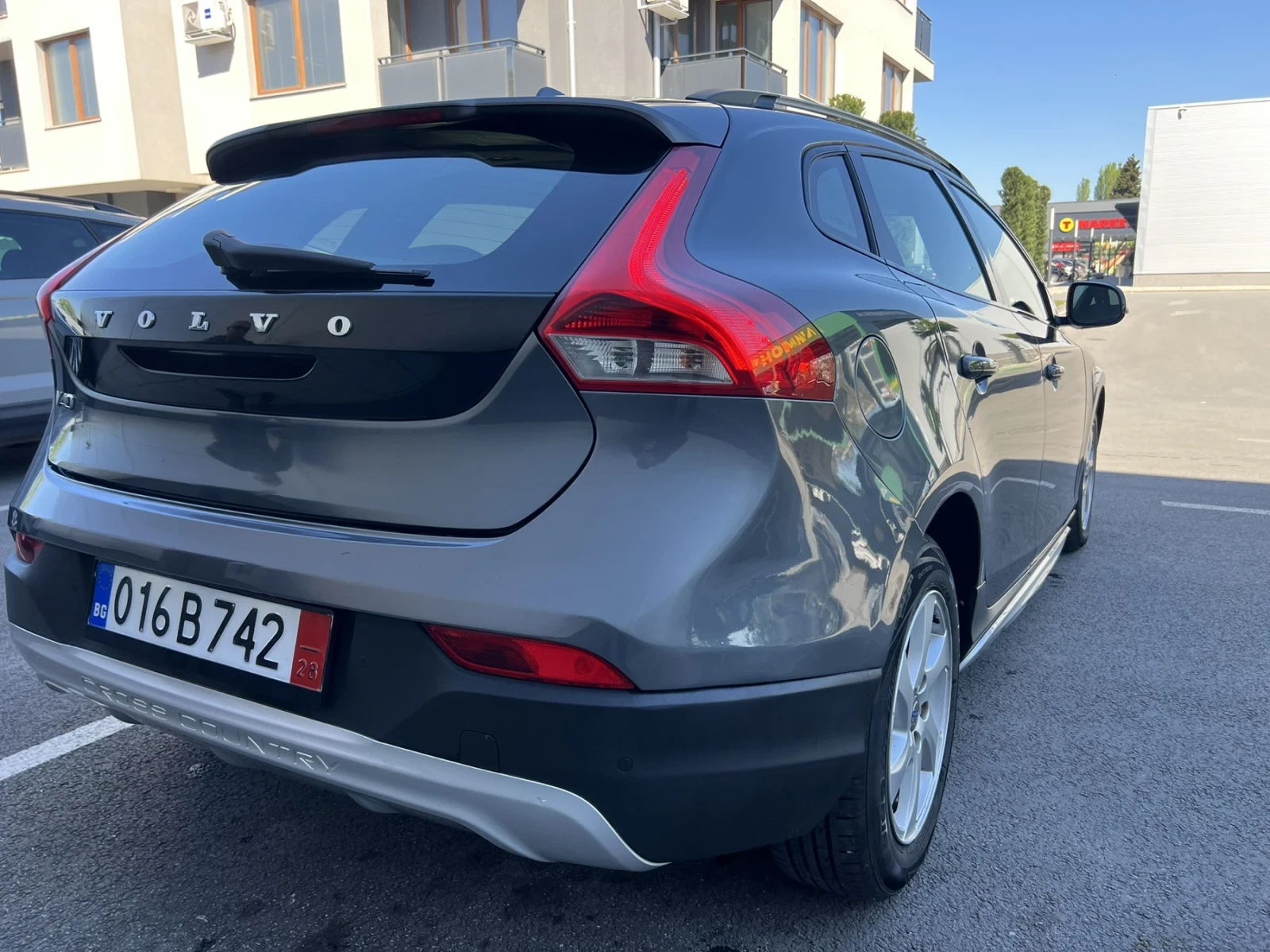 Volvo V40 Cross Country, снимка 8 - Автомобили и джипове - 54344042