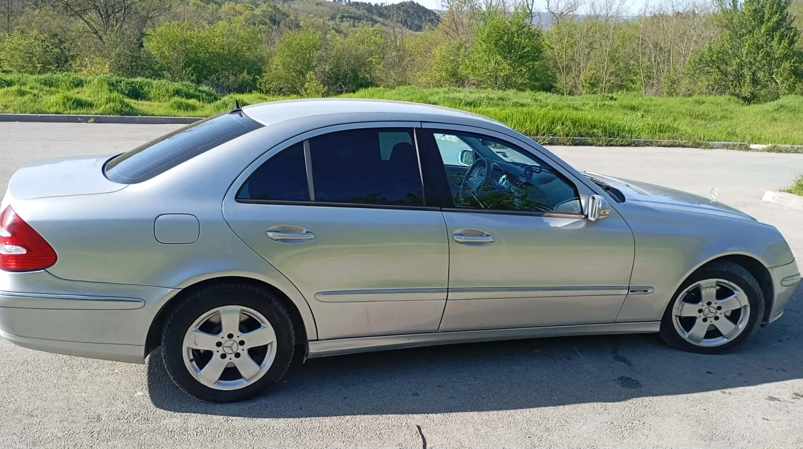 Mercedes-Benz E 320 4Matic, снимка 2 - Автомобили и джипове - 54335691