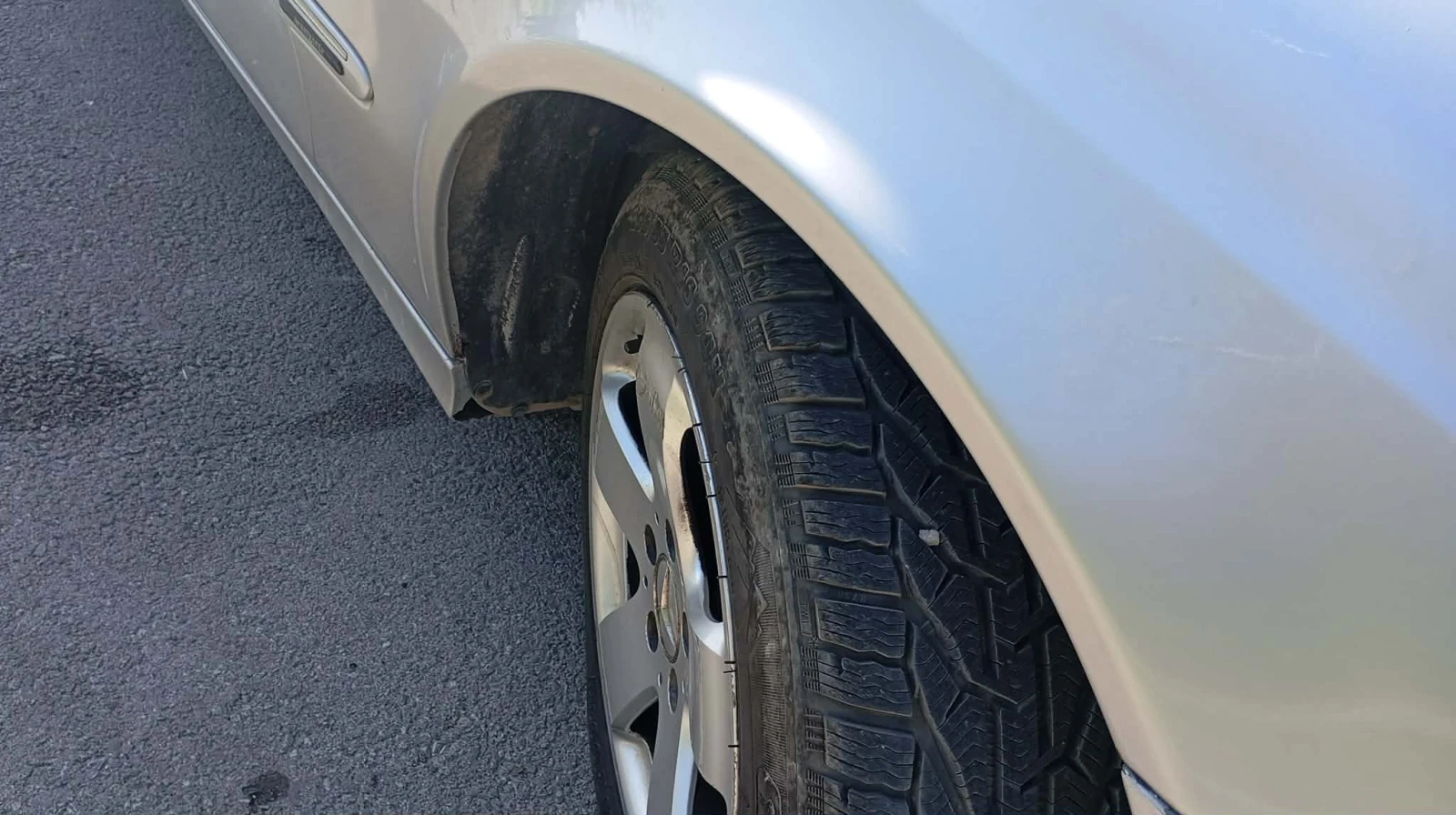 Mercedes-Benz E 320 4Matic, снимка 6 - Автомобили и джипове - 54335691