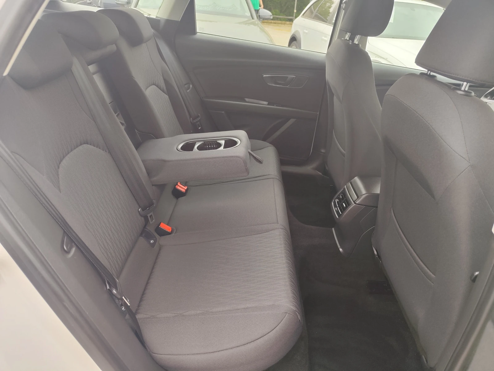 Seat Leon ST 1.6TDi* DSG* LED* CAMERA* EURO6B* NAVI*  | Mobile.bg � ����������� 11