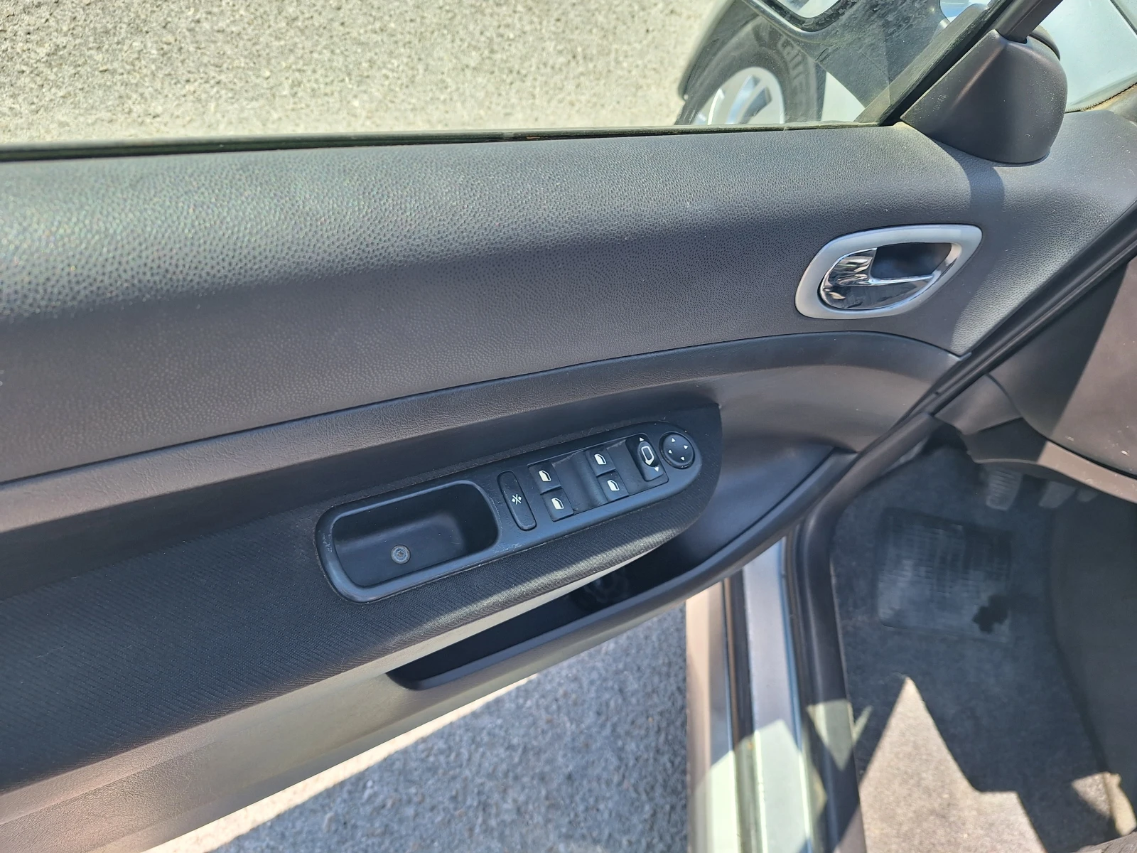 Peugeot 307 2.0 хди  бартер, снимка 9 - Автомобили и джипове - 54572394