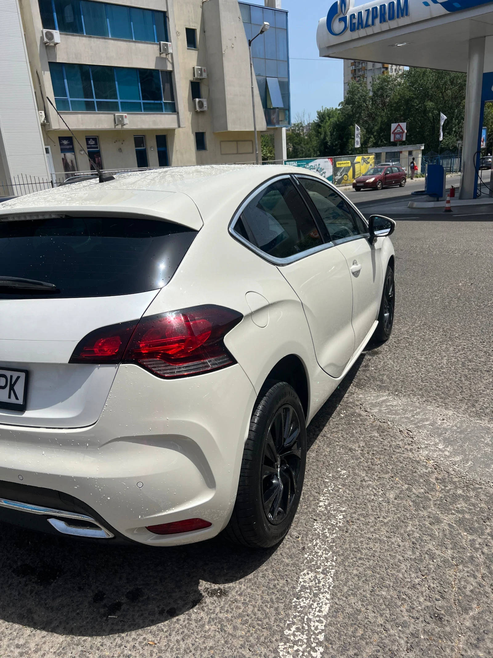Citroen DS4, снимка 4 - Автомобили и джипове - 54598759