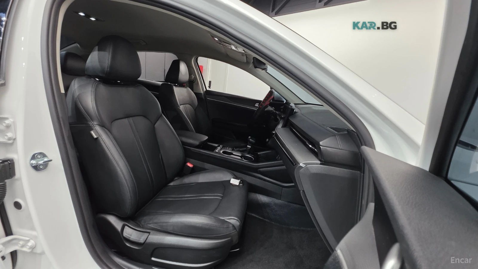Kia K5 LPG* 2.0* ПОДГРЕВ* КАМЕРА* KEYLESS* , снимка 10 - Автомобили и джипове - 55355032