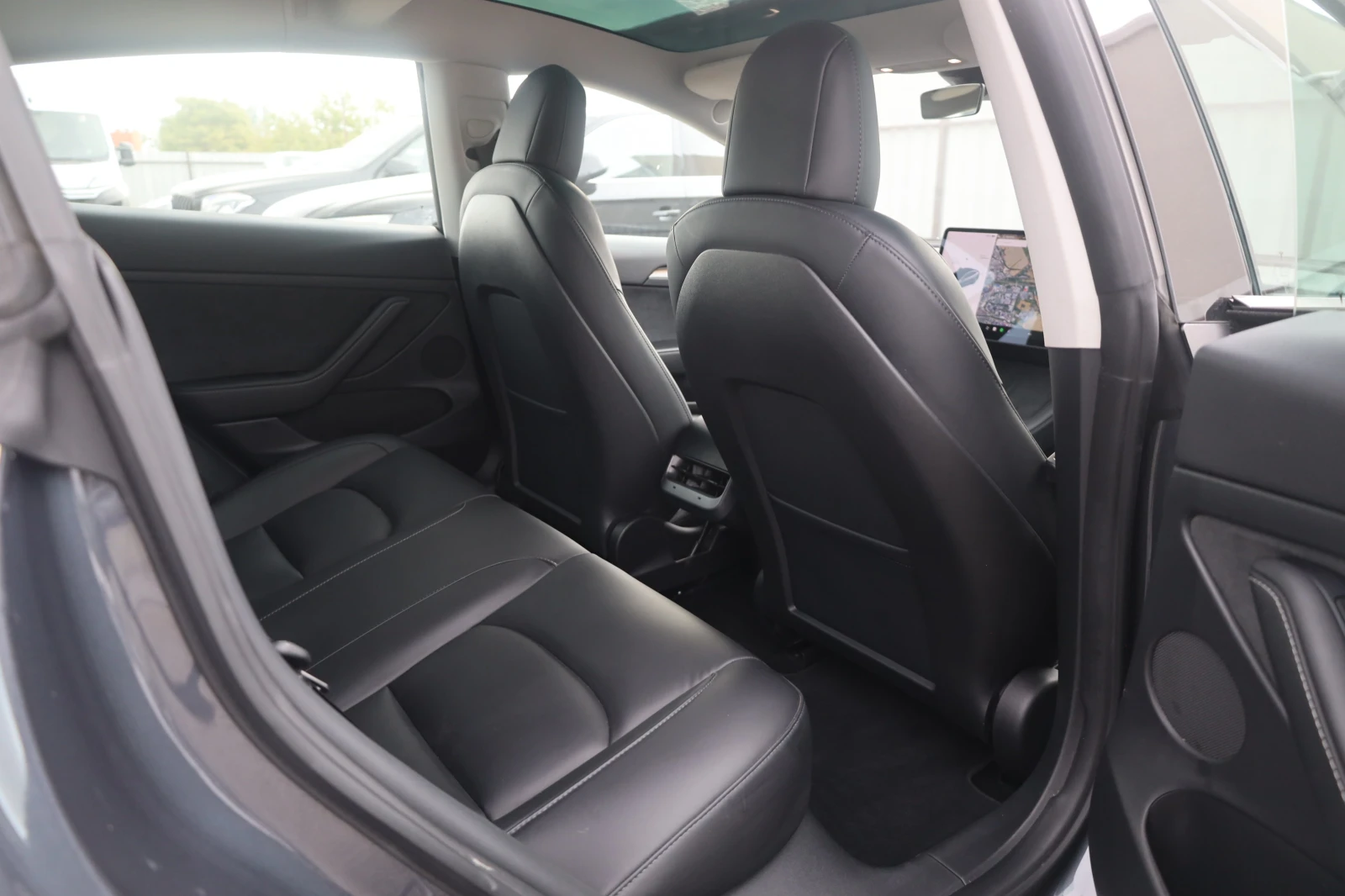 Tesla Model 3 Dual Motor Long Range ACC 360KAM SzH Pano Гаранция, снимка 8 - Автомобили и джипове - 56008433