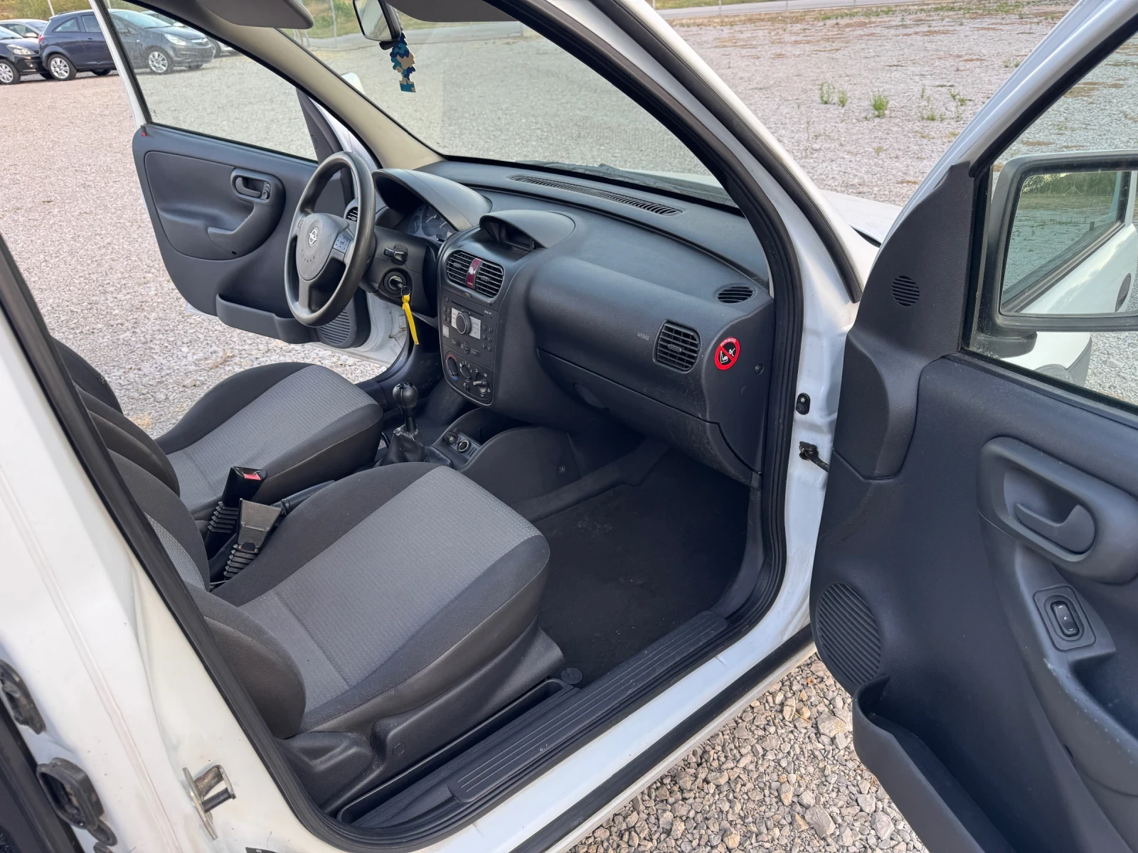 Opel Combo, снимка 12 - Автомобили и джипове - 56012826