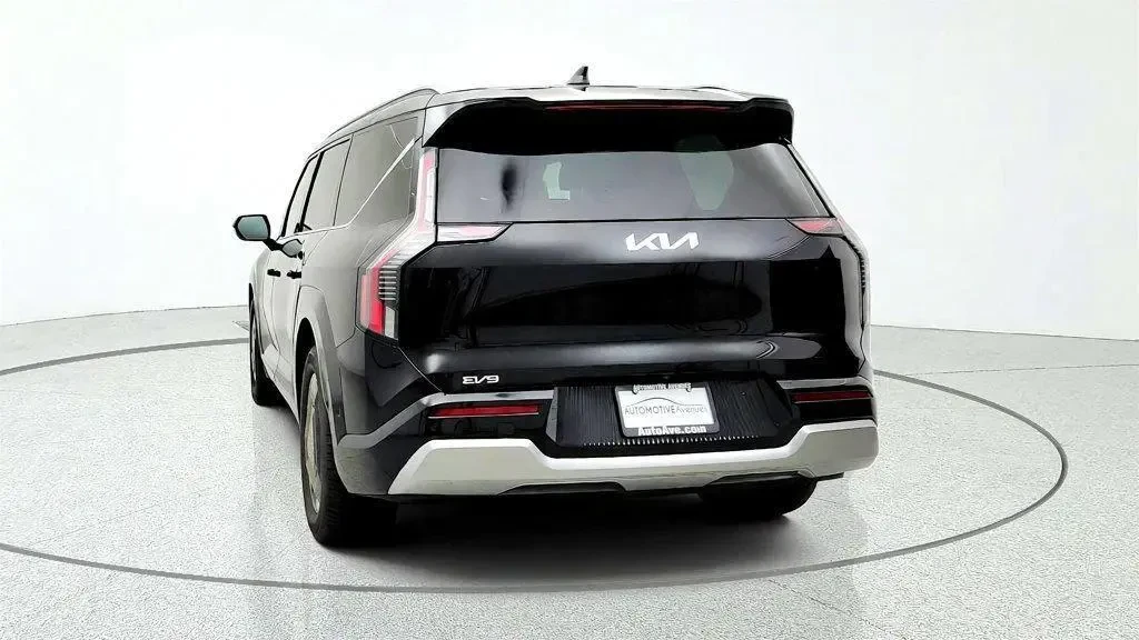 Kia K9 LAND AWD, снимка 2 - Автомобили и джипове - 56165227