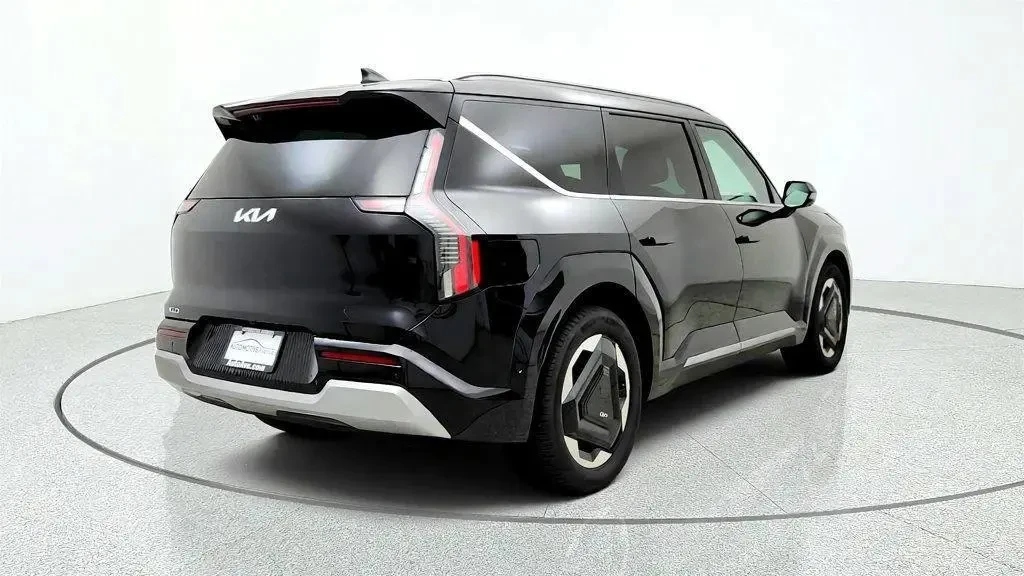 Kia K9 LAND AWD, снимка 3 - Автомобили и джипове - 56165227