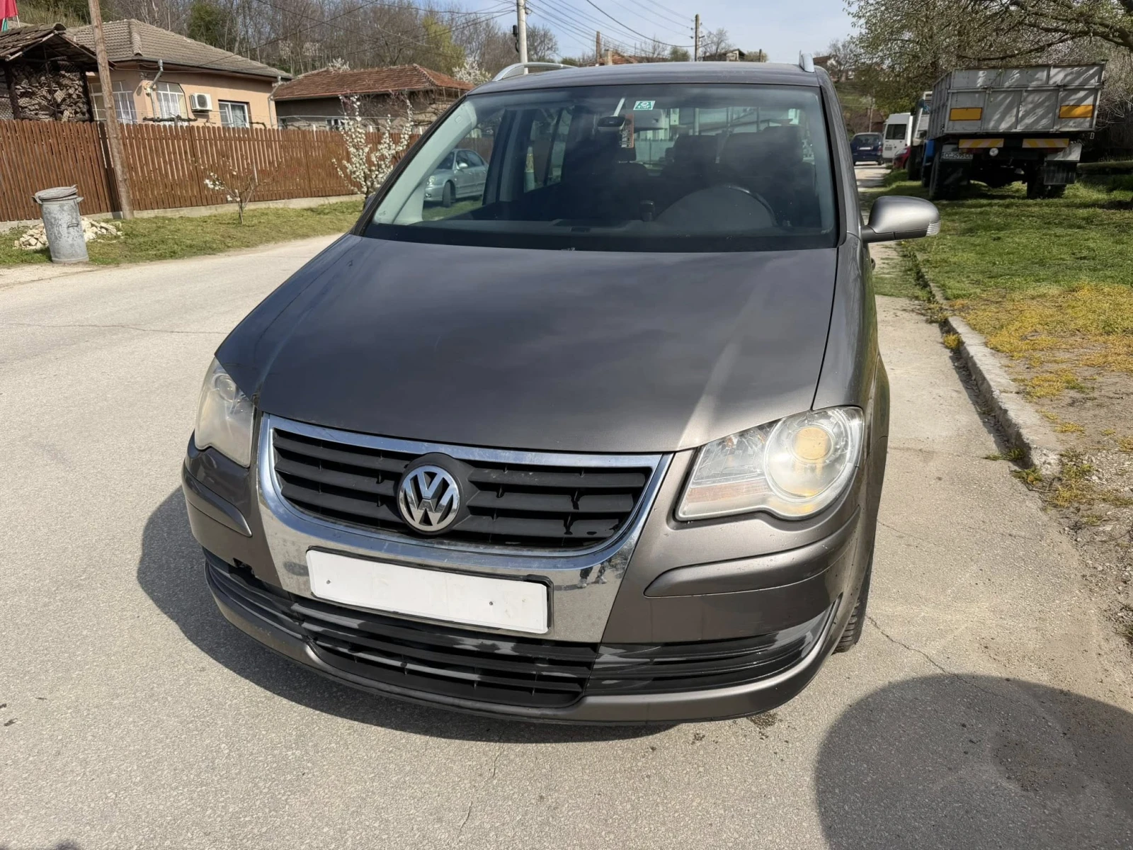 VW Touran 1.4 tsi, снимка 14 - Автомобили и джипове - 56433261