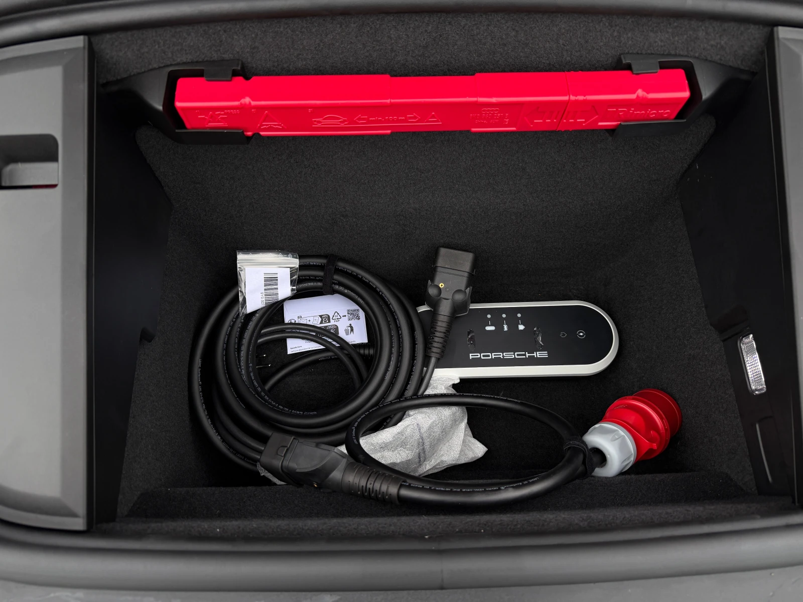 Porsche Taycan Cross Turismo LED Navi Leather Camera HeadUp | Mobile.bg � ����������� 15