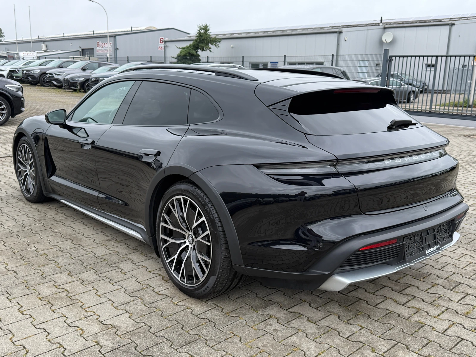 Porsche Taycan Cross Turismo LED Navi Leather Camera HeadUp | Mobile.bg � ����������� 3