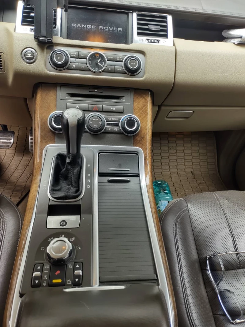 Land Rover Range Rover Sport, снимка 4 - Автомобили и джипове - 52327326