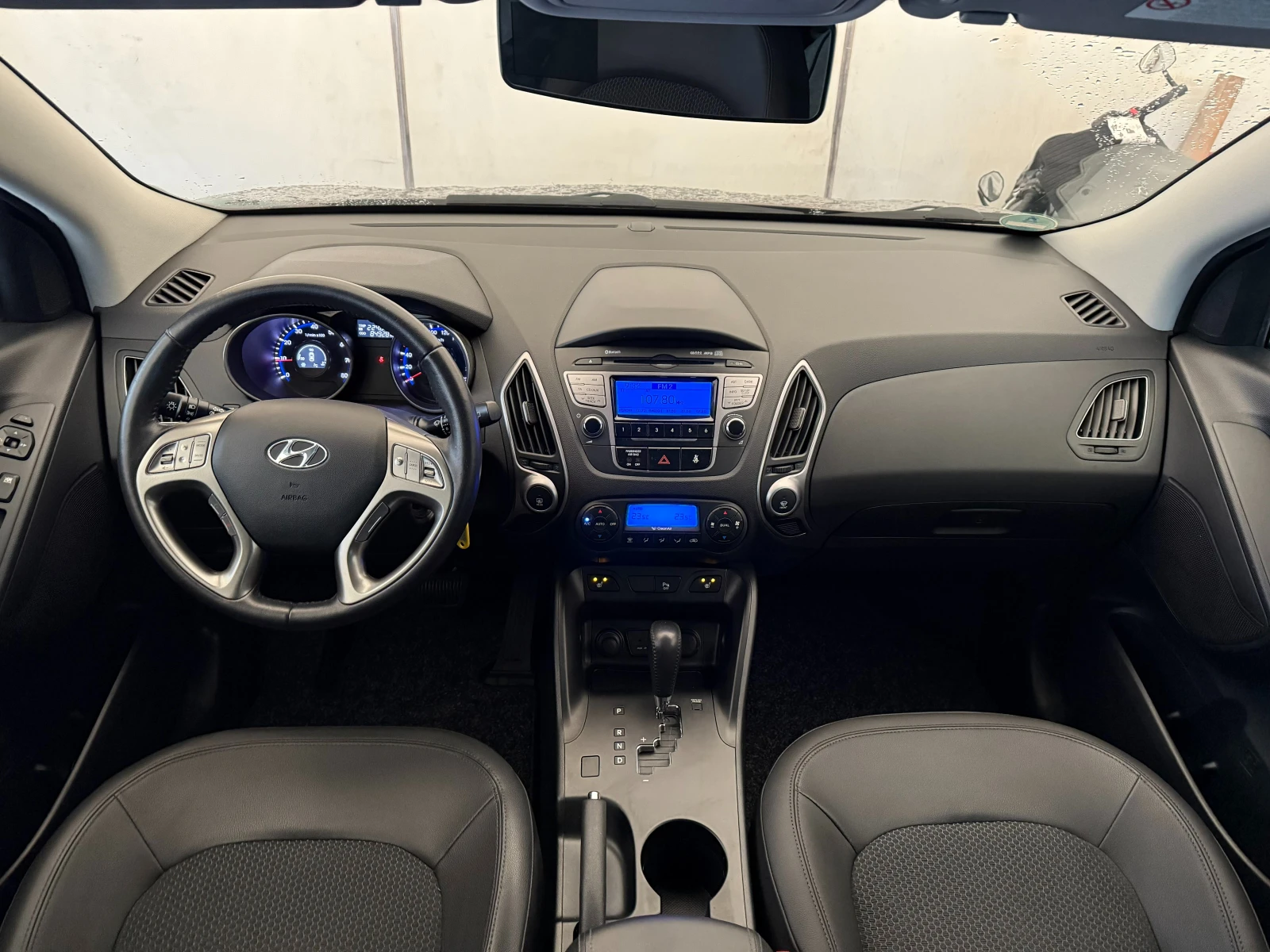 Hyundai IX35 2.0i* 4x4* СЕРВИЗНА КНИЖКА С ПЪЛНА ИСТОРИЯ  - изображение 9