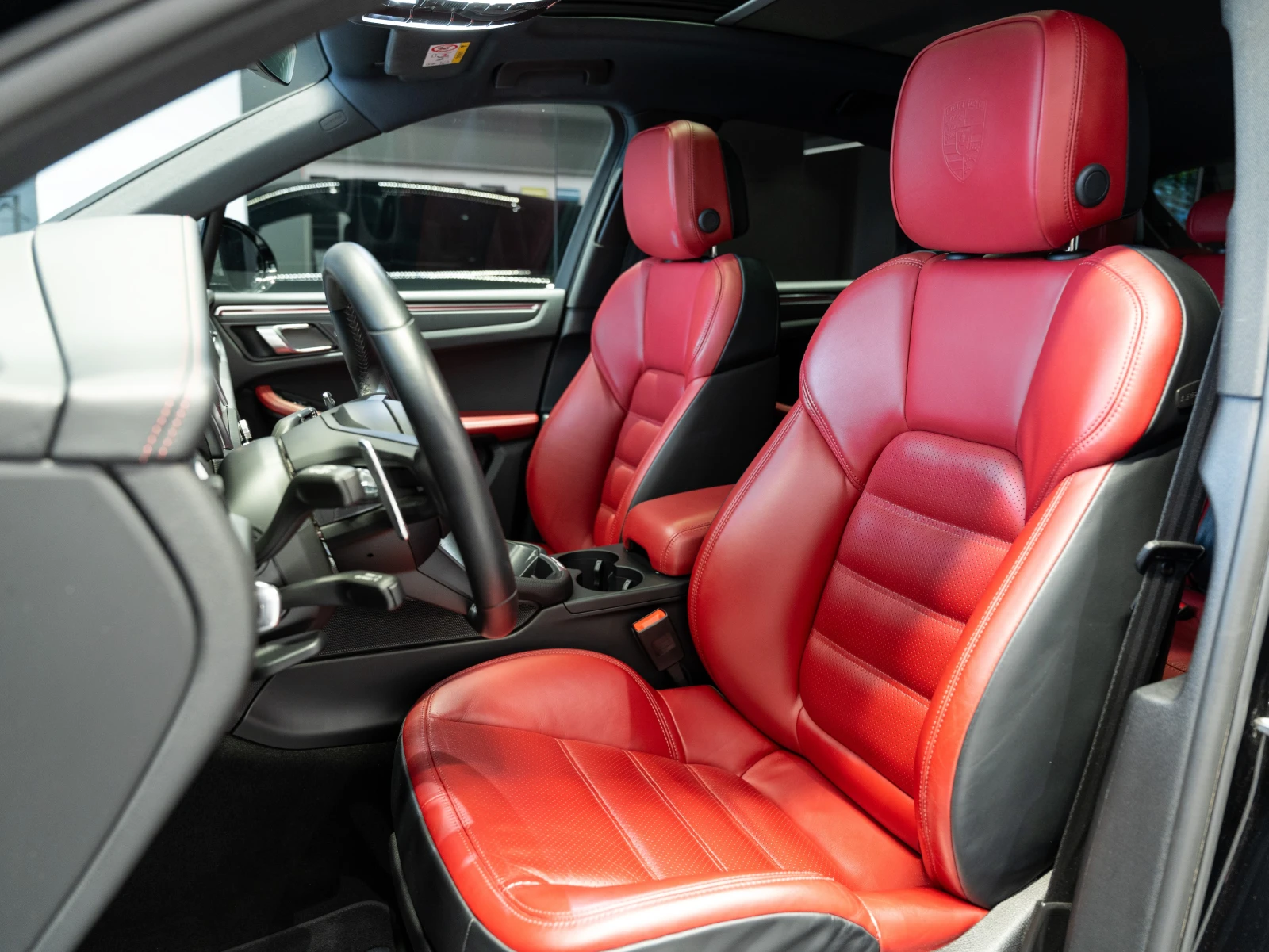 Porsche Macan Т - изображение 8