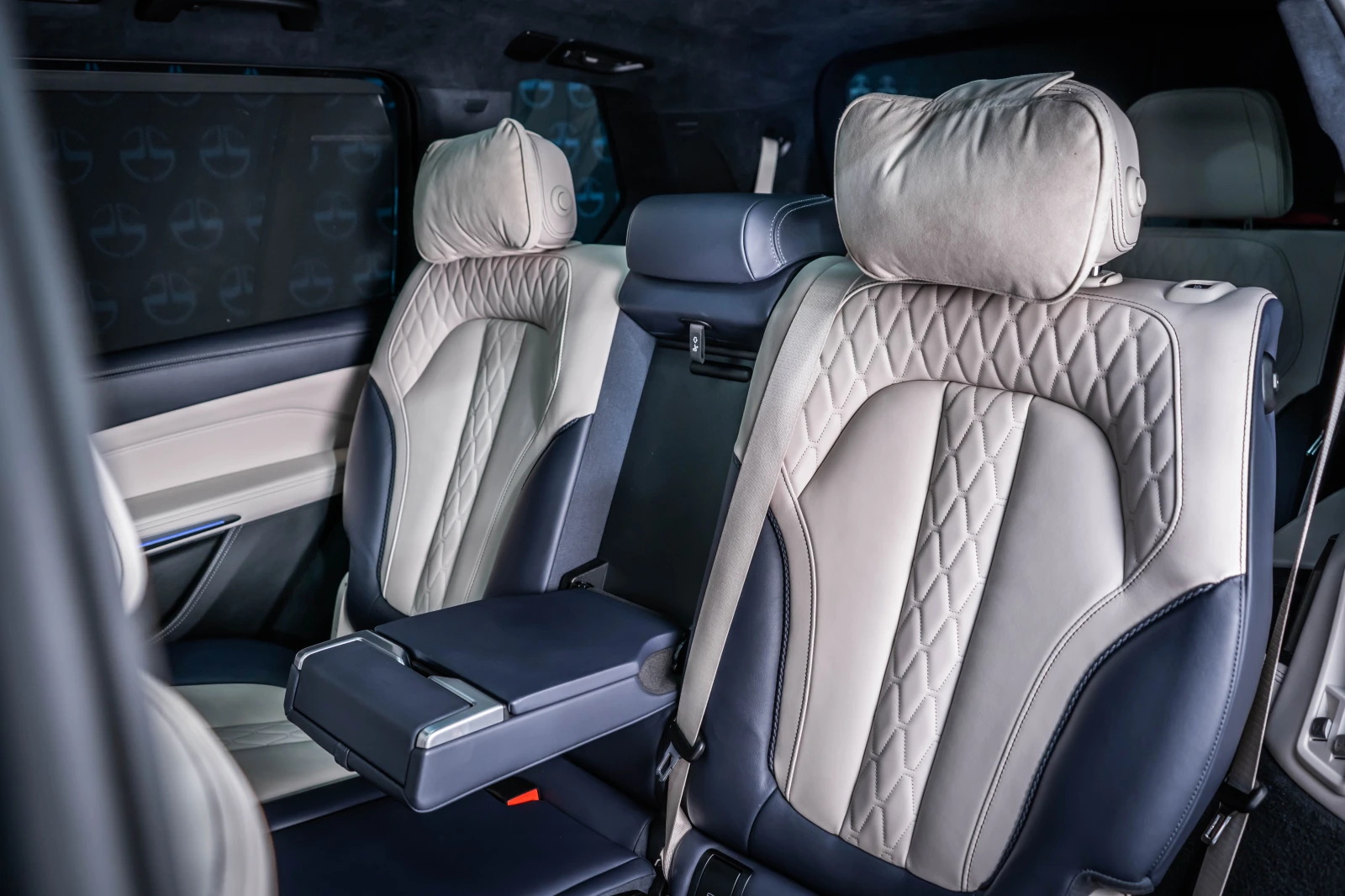 BMW X7 M50d Xdrive* Msport* Pano* Individual* H/K | Mobile.bg   15