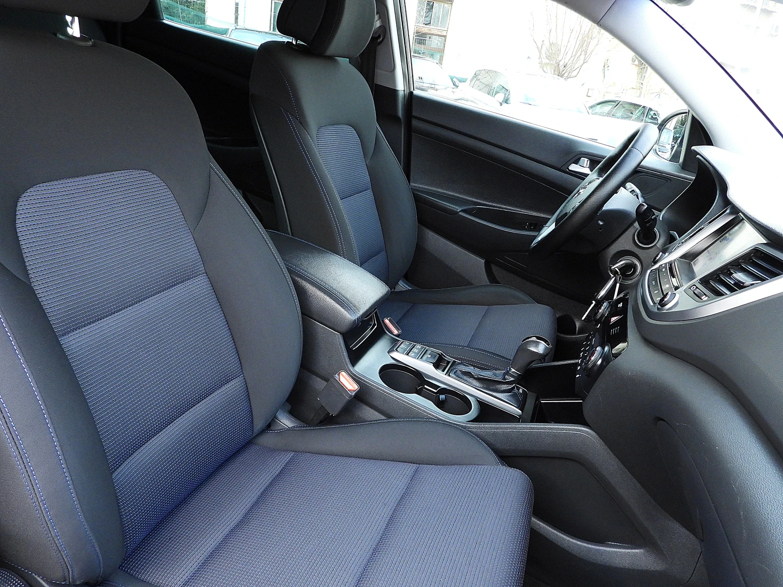 Hyundai Tucson 2.0���������/4x4/���������/������/���� | Mobile.bg � ����������� 16