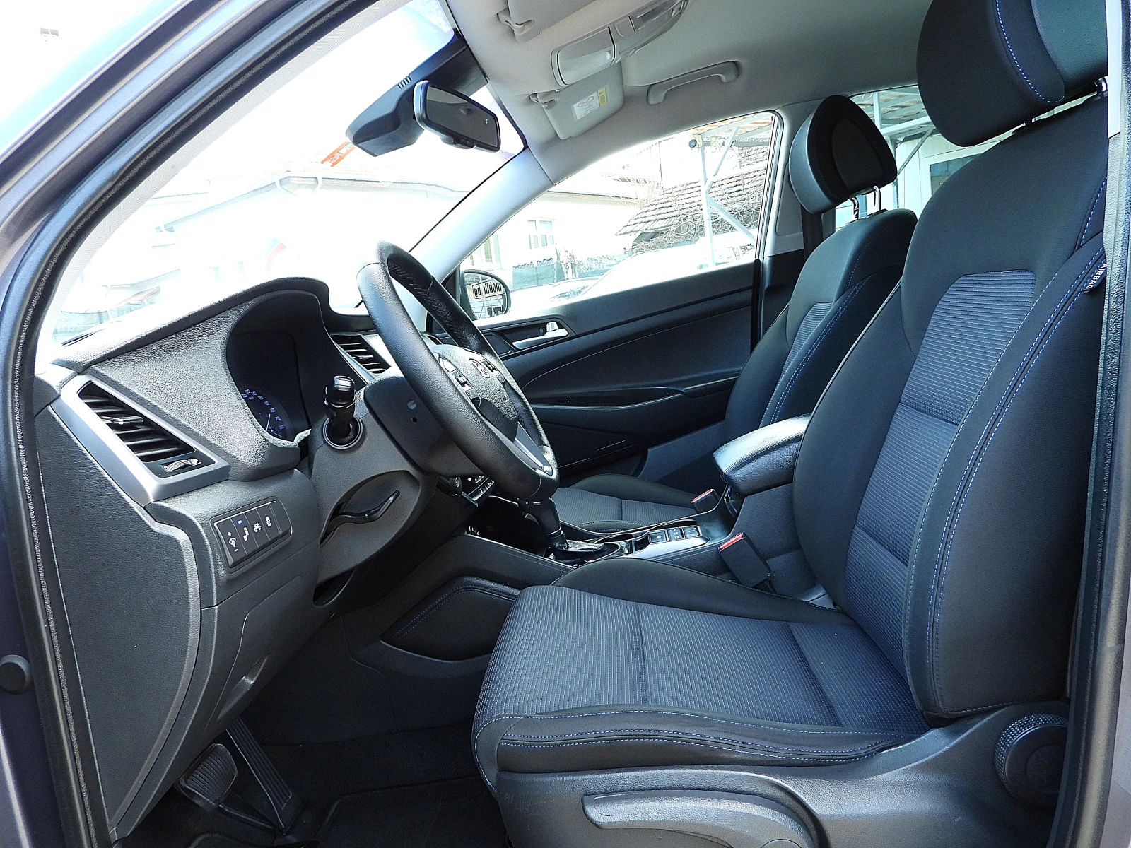 Hyundai Tucson 2.0ШВЕЙЦАРИЯ/4x4/АВТОМАТИК/КАМЕРА/НАВИ - изображение 7