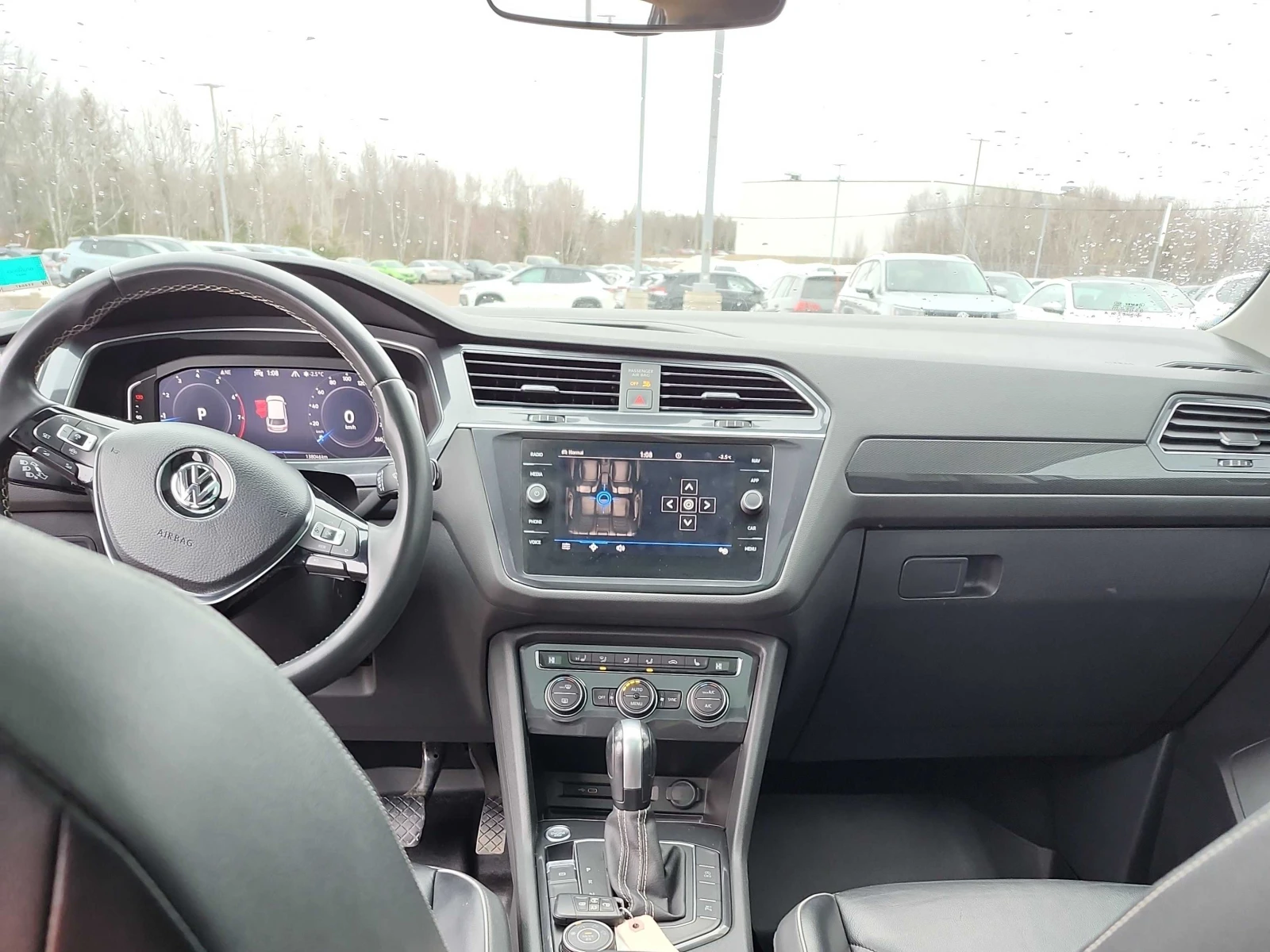 VW Tiguan HIGHLINE| ПОДГРЕВИ| ПАНОРАМА| , снимка 10 - Автомобили и джипове - 53813286