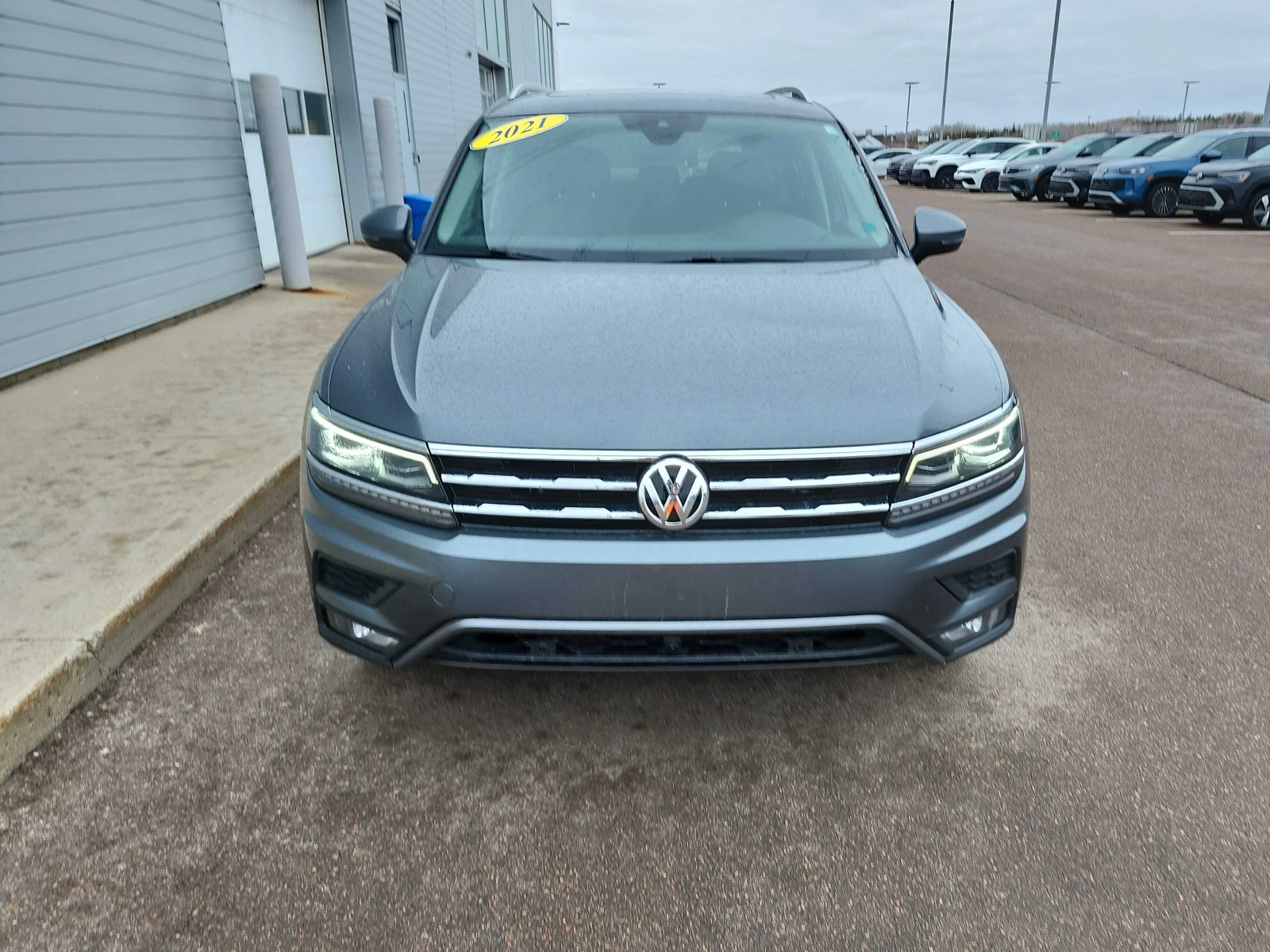 VW Tiguan HIGHLINE| ПОДГРЕВИ| ПАНОРАМА| , снимка 2 - Автомобили и джипове - 53813286