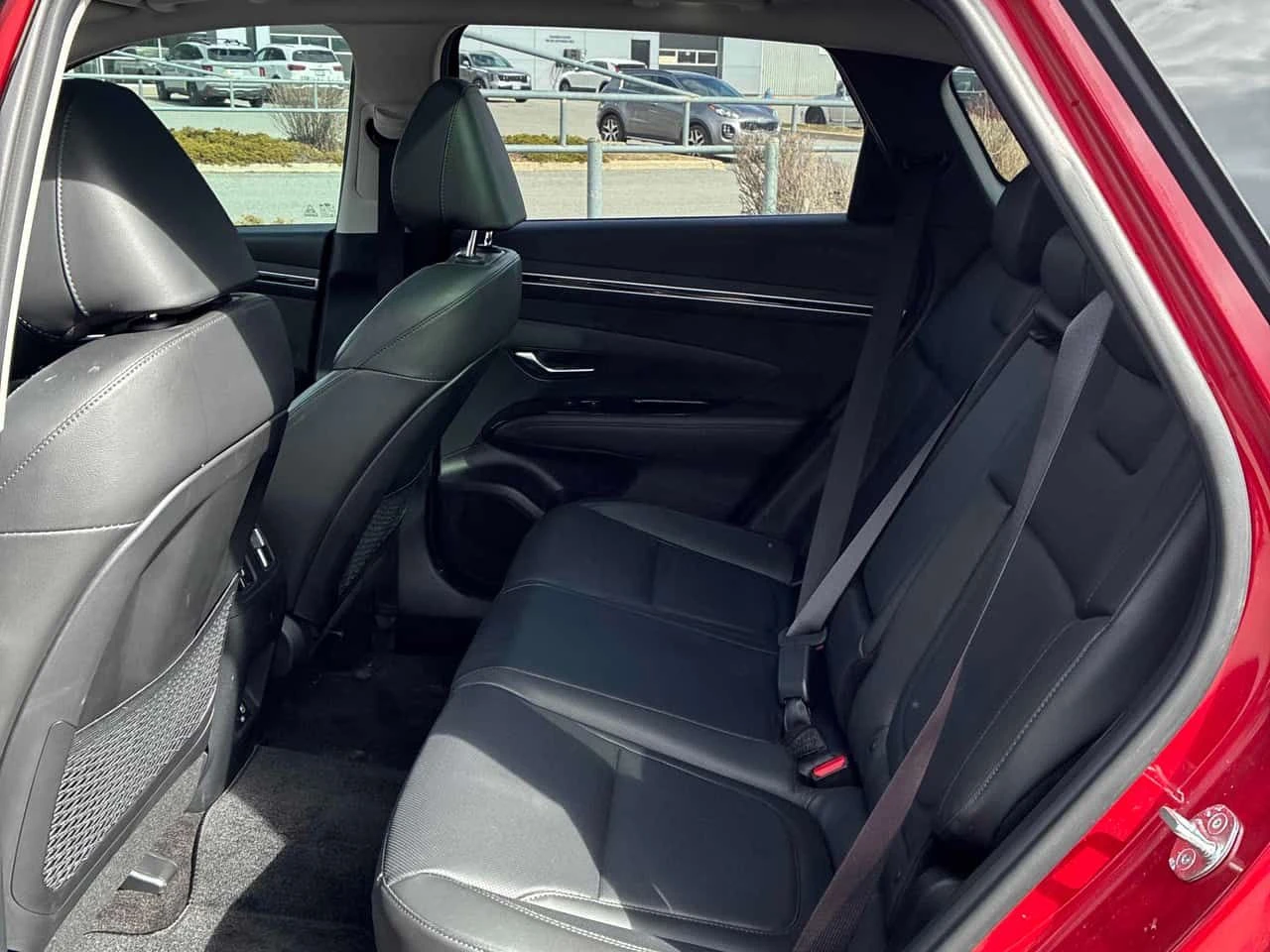 Hyundai Tucson Luxury  CARFAX, снимка 14 - Автомобили и джипове - 54148563