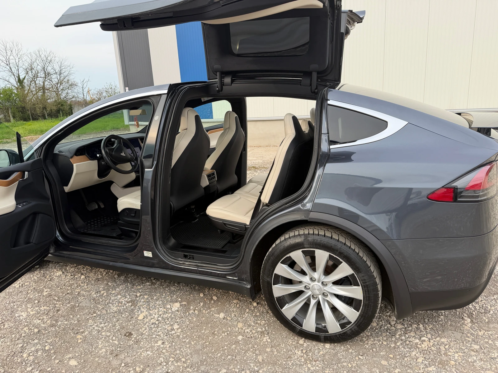 Tesla Model X