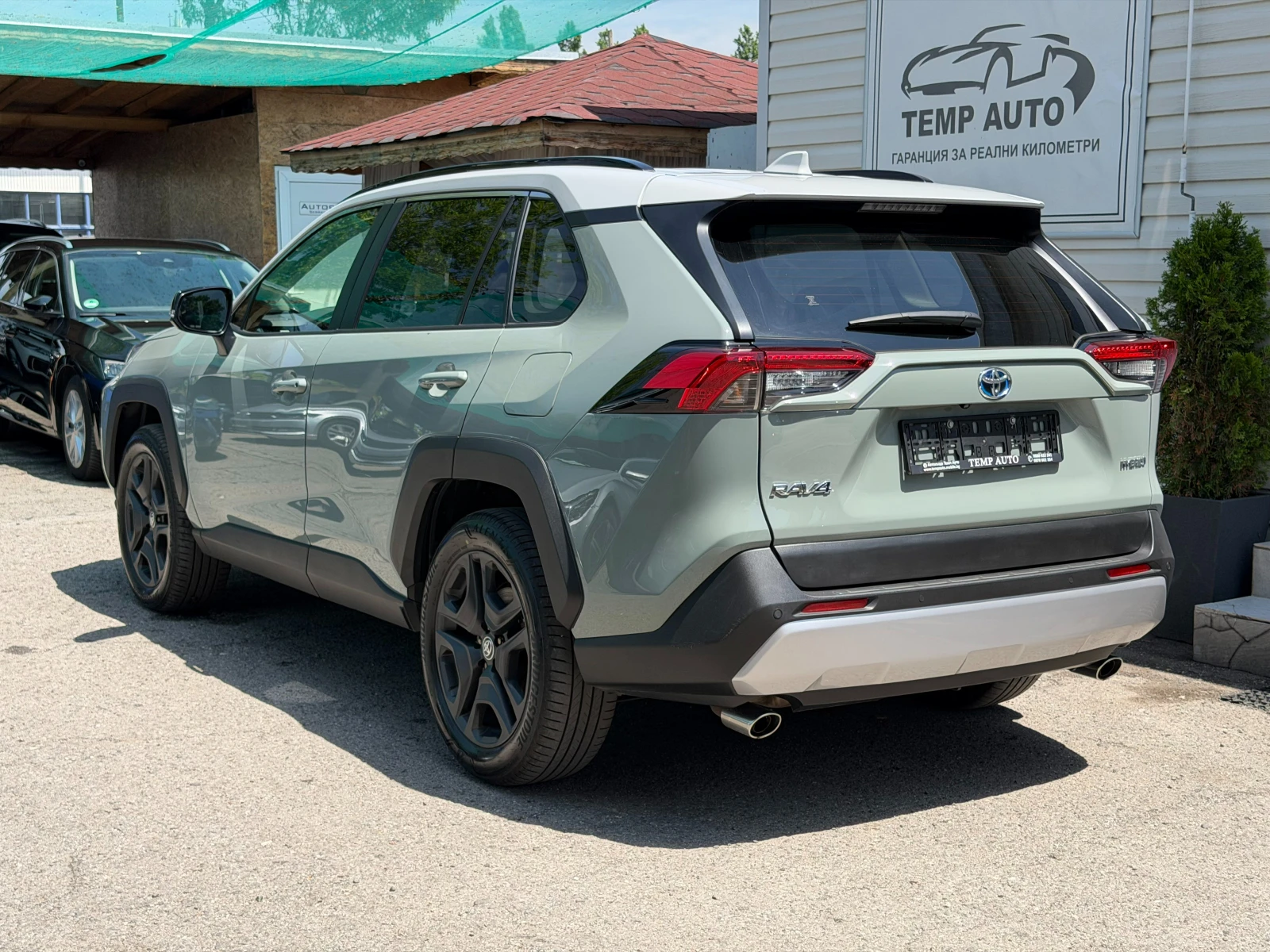 Toyota Rav4 2.5 Hybrid* 4X4* ADVENTURE* ПЪЛНА СЕРВИЗНА ИСТРИЯ, снимка 7 - Автомобили и джипове - 54763255