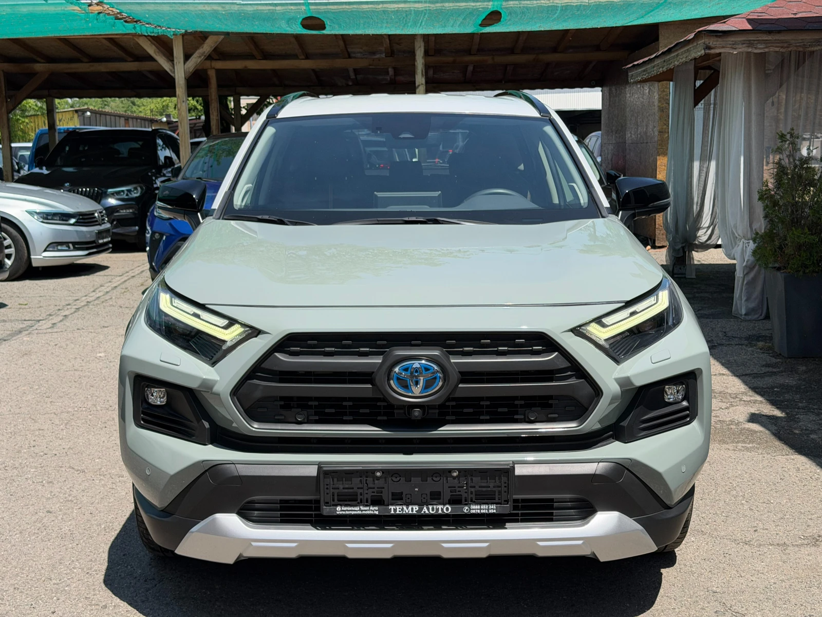 Toyota Rav4 2.5 Hybrid* 4X4* ADVENTURE* ПЪЛНА СЕРВИЗНА ИСТРИЯ, снимка 2 - Автомобили и джипове - 54763255