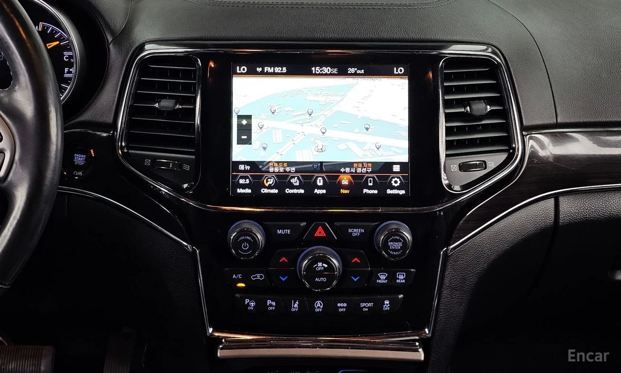 Jeep Grand cherokee 3.6* V6* 8ZF* OVERLAND* ДИСТРОНИК* ОБДУХВАНЕ* КАМЕ, снимка 8 - Автомобили и джипове - 54863363