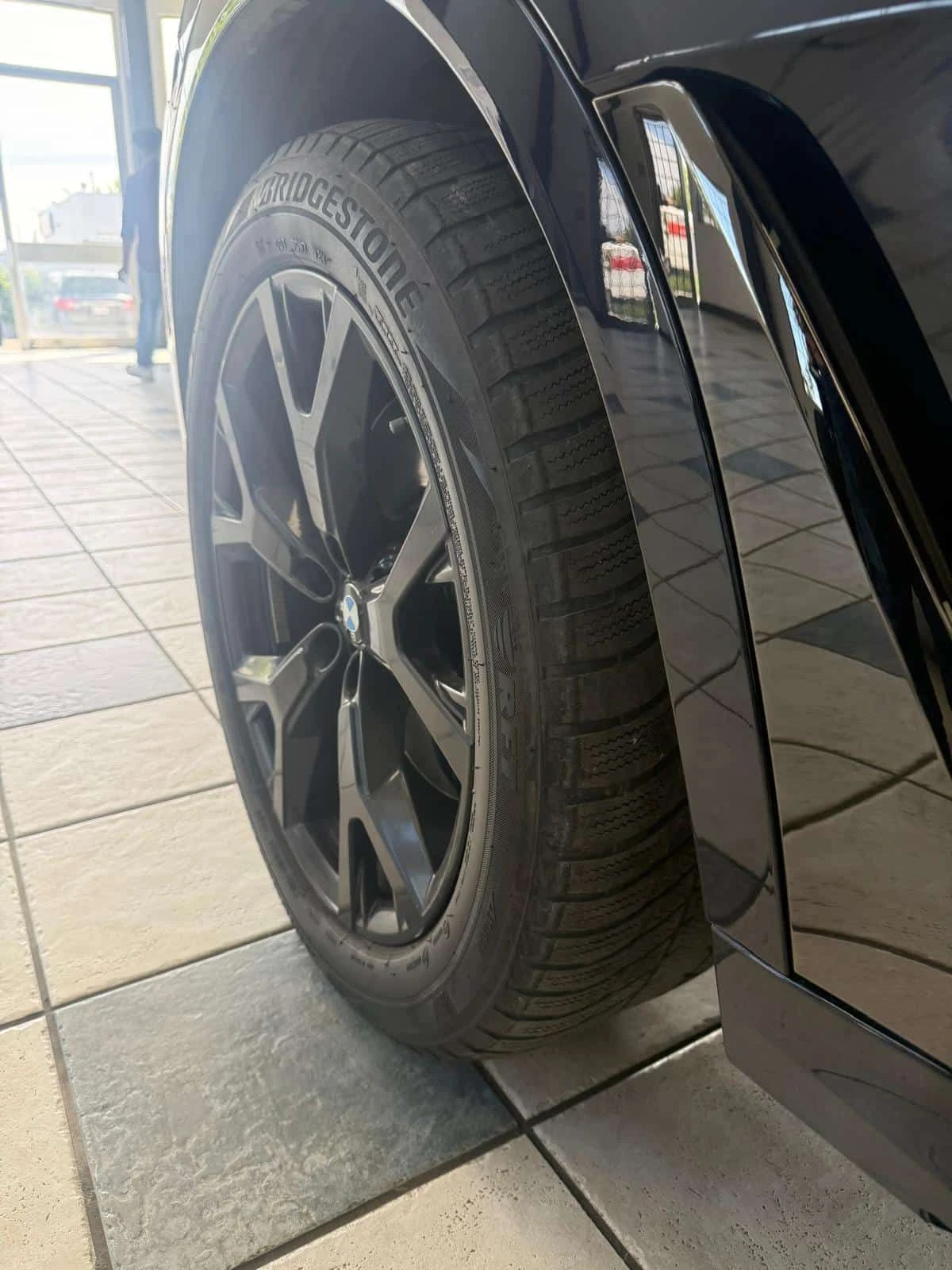 BMW X7 xDrive40i/LASER/ОБДУХВАНЕ/ПАНОРАМА/ДИСТРОНИК/360, снимка 4 - Автомобили и джипове - 54939460