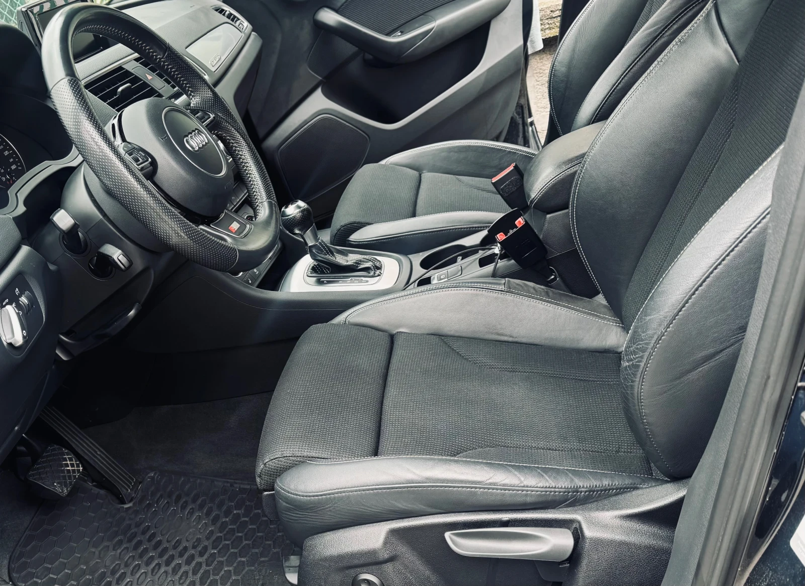 Audi Q3 S-line Quattro , снимка 8 - Автомобили и джипове - 55323596