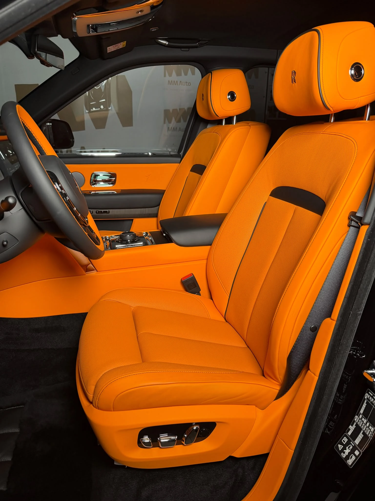 Rolls-Royce Cullinan Series II* Mandarin* ShootingStar, снимка 8 - Автомобили и джипове - 55550745