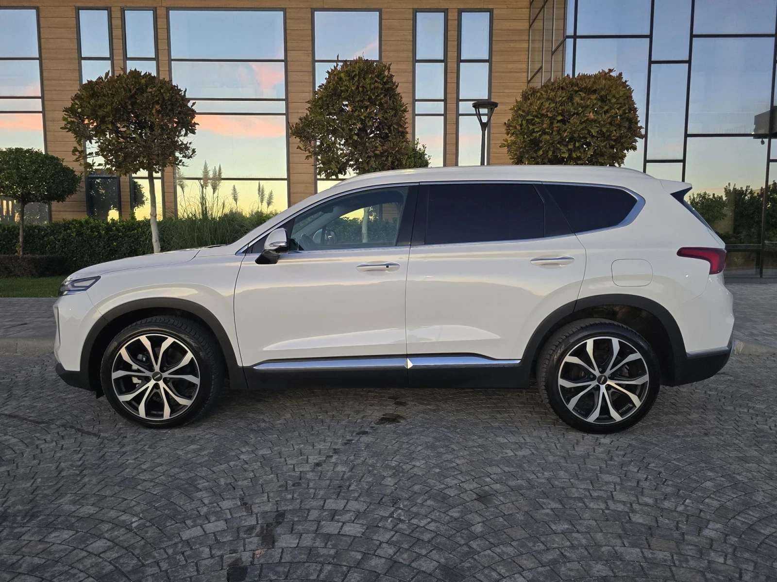 Hyundai Santa fe 2.2CRDi 4WD.Head up.Distronic.360cam.FULL, снимка 7 - Автомобили и джипове - 55965357