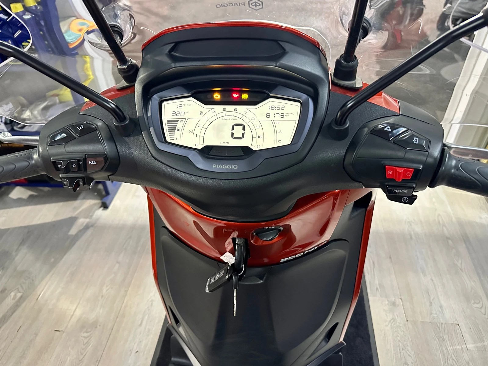 Piaggio Beverly 300hpe 06.2022г. - изображение 3