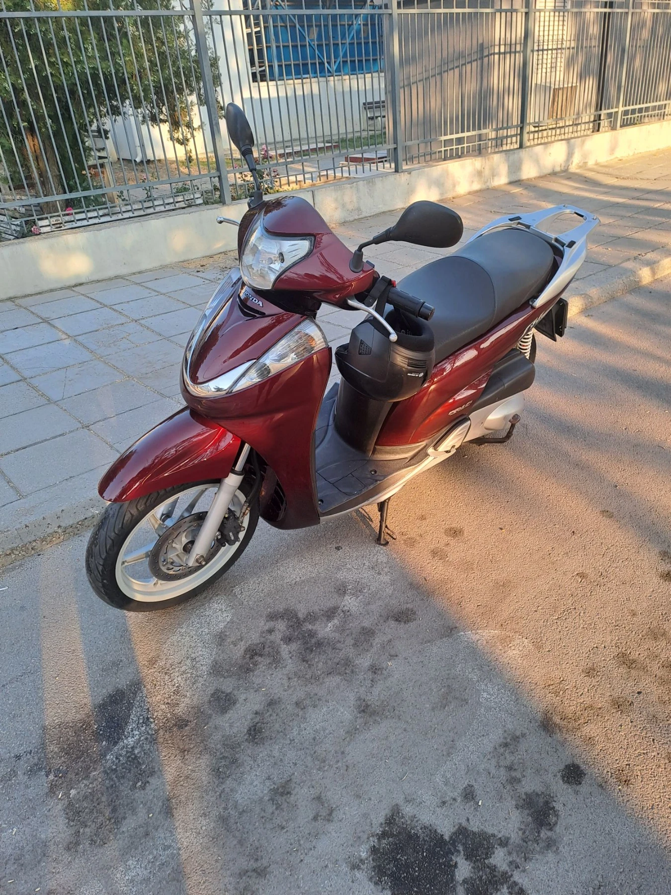 Honda Sh, снимка 3 - Мотоциклети и мототехника - 55606973