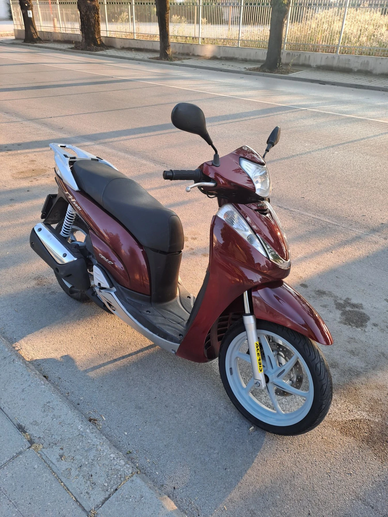 Honda Sh, снимка 2 - Мотоциклети и мототехника - 55606973