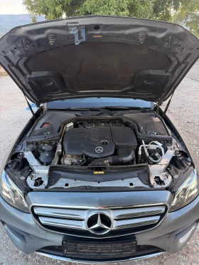 Mercedes-Benz E 220 AMG Line, снимка 12