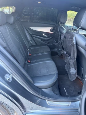 Mercedes-Benz E 220 AMG Line, снимка 8