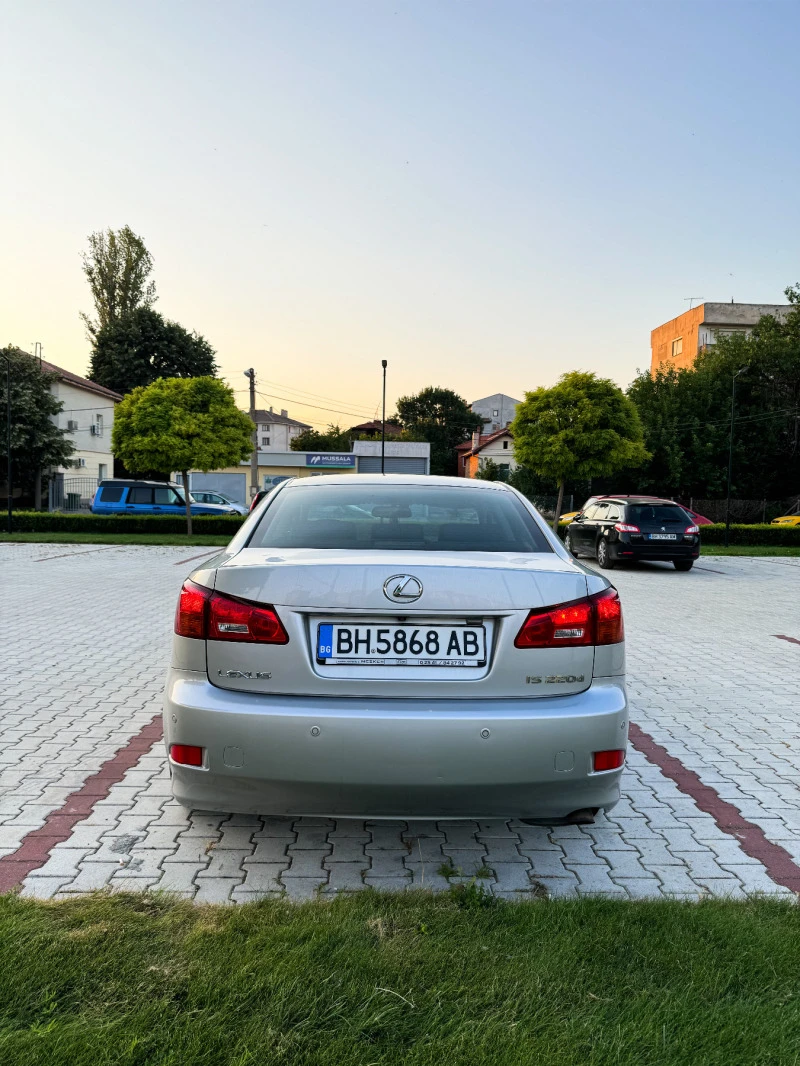 Lexus IS 220d ВСИЧКИ ЕКСТРИ, снимка 6 - Автомобили и джипове - 46985137