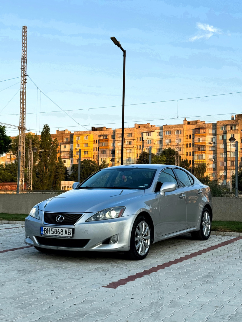 Lexus IS 220d ВСИЧКИ ЕКСТРИ, снимка 3 - Автомобили и джипове - 46985137