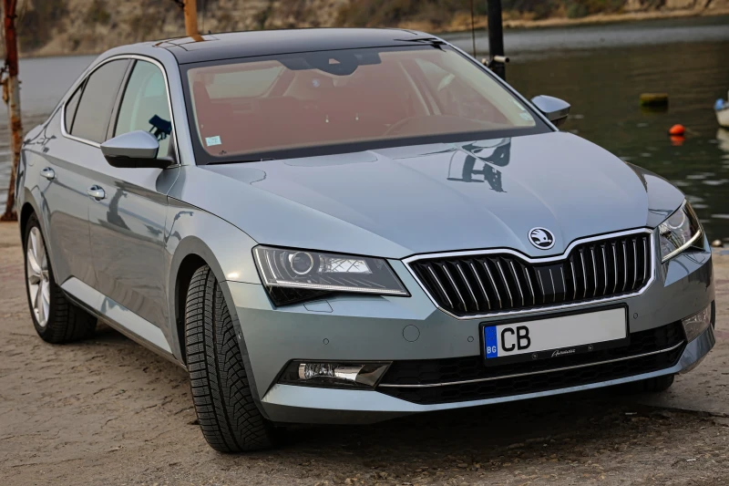 Skoda Superb Executive, снимка 3 - Автомобили и джипове - 48161058