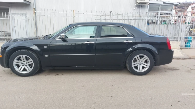 Chrysler 300c, снимка 2 - Автомобили и джипове - 48836566