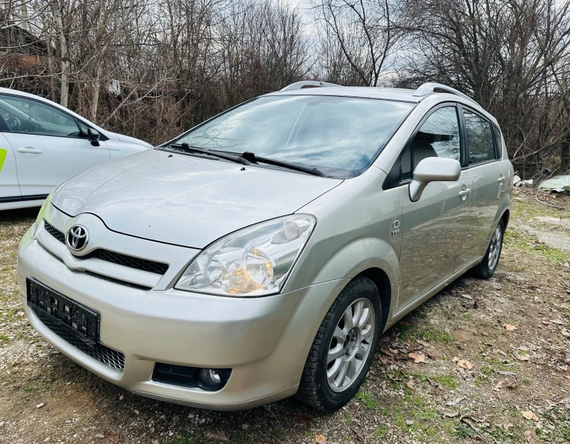 Toyota Corolla verso 1.8 VVT-I 7 места, снимка 2 - Автомобили и джипове - 49036503