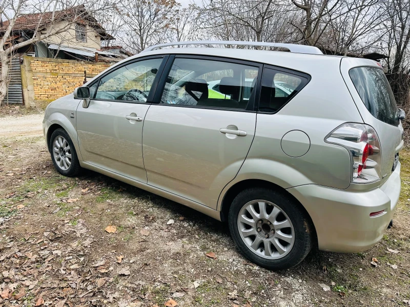 Toyota Corolla verso 1.8 VVT-I 7 места, снимка 9 - Автомобили и джипове - 49036503