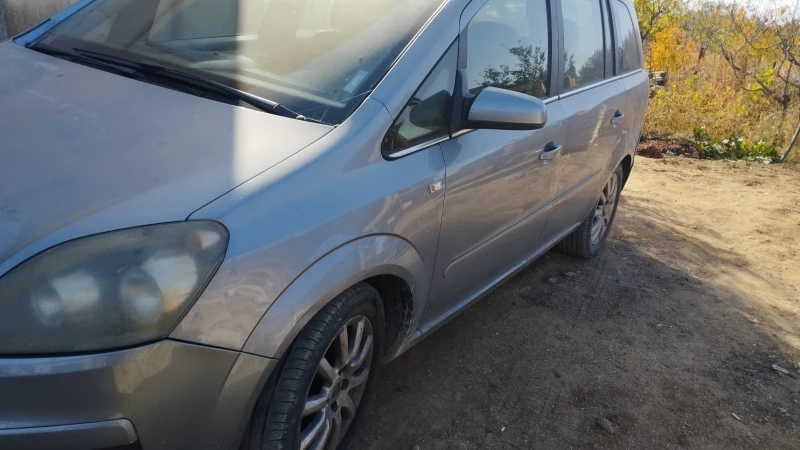 Opel Zafira, снимка 5 - Автомобили и джипове - 49208381