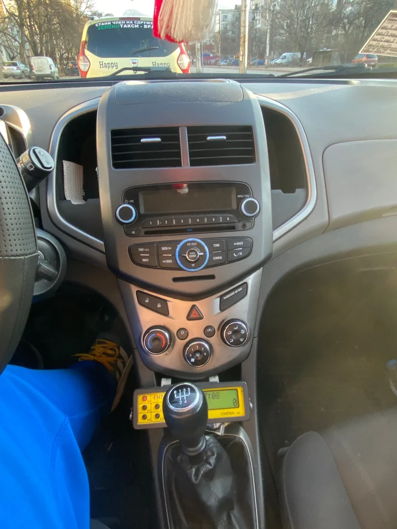 Chevrolet Aveo 1.4, снимка 7 - Автомобили и джипове - 49379379