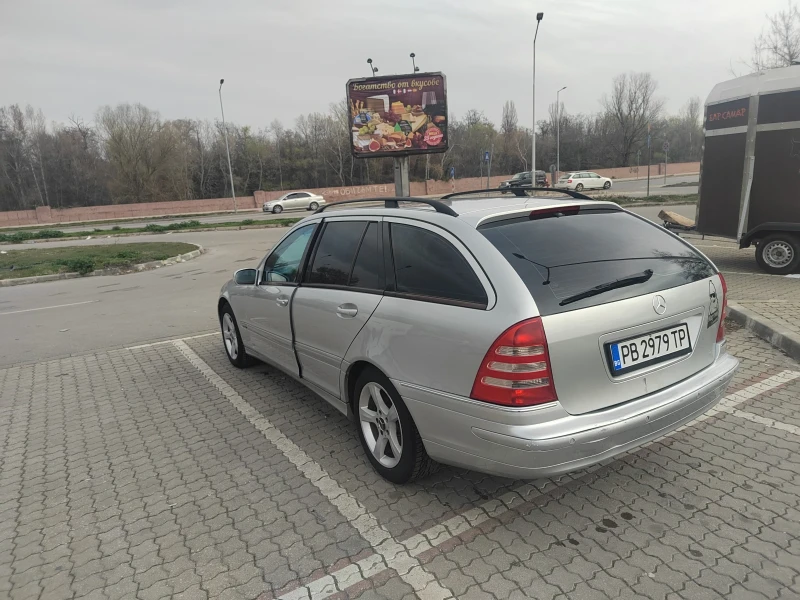 Mercedes-Benz C 240, снимка 14 - Автомобили и джипове - 49461421