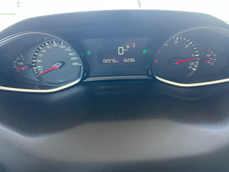 Peugeot 308 1.6HDI Euro 6B, снимка 13 - Автомобили и джипове - 49529535