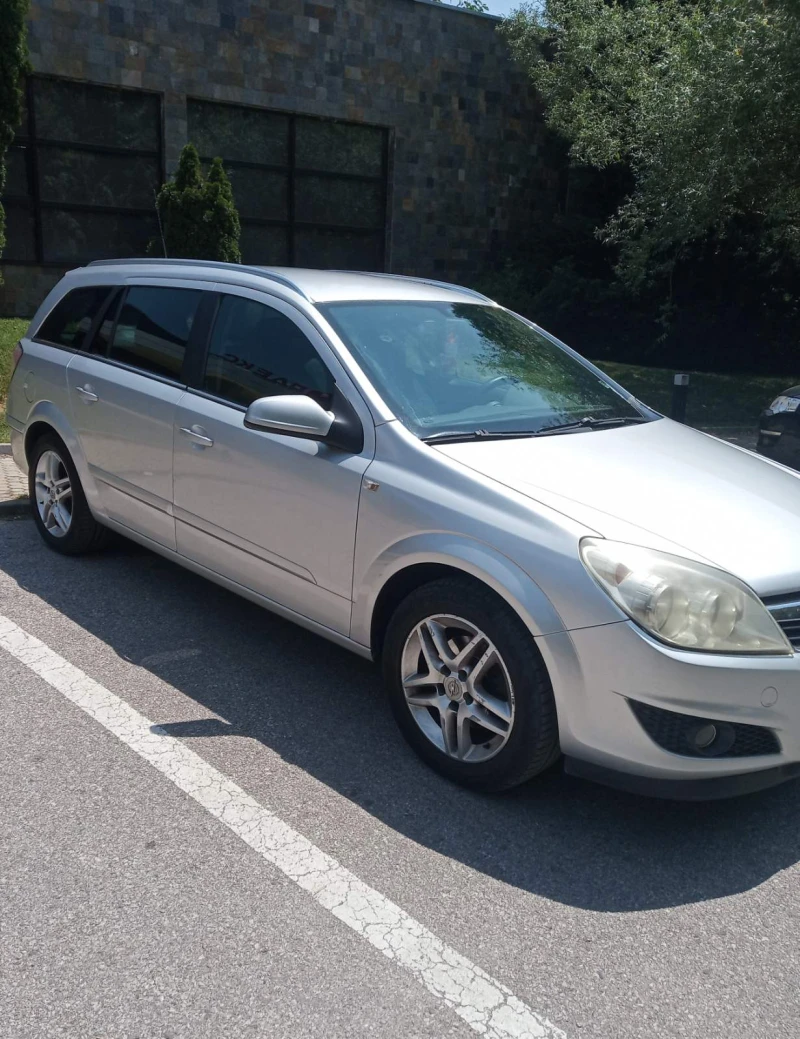 Opel Astra, снимка 3 - Автомобили и джипове - 52229228