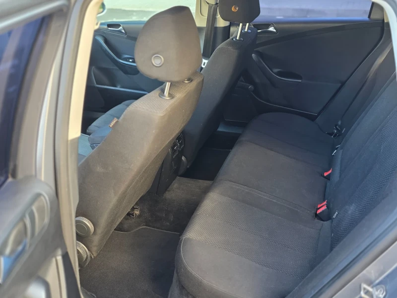 VW Passat 1.9 TDI 105 коня, снимка 13 - Автомобили и джипове - 52904800